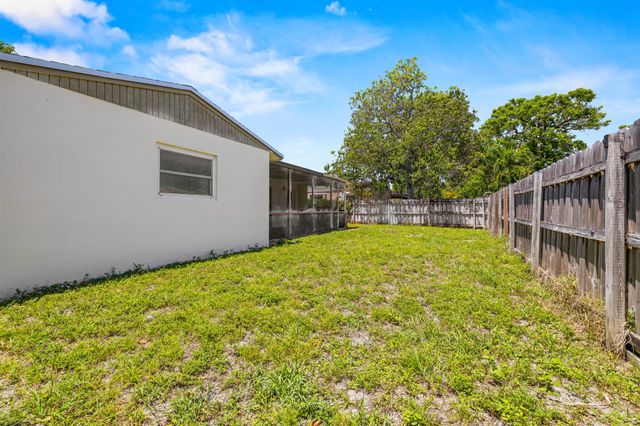 6961 Southgate Boulevard, Margate, FL 33068
