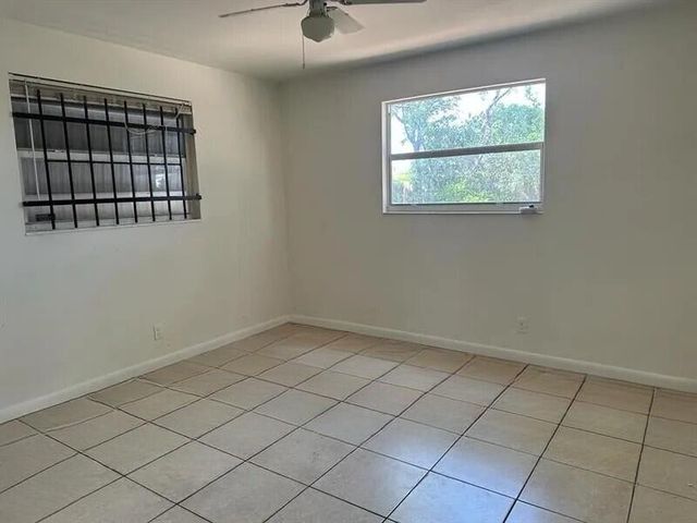 1601 Avenue H W Avenue W, Riviera Beach, FL 33404