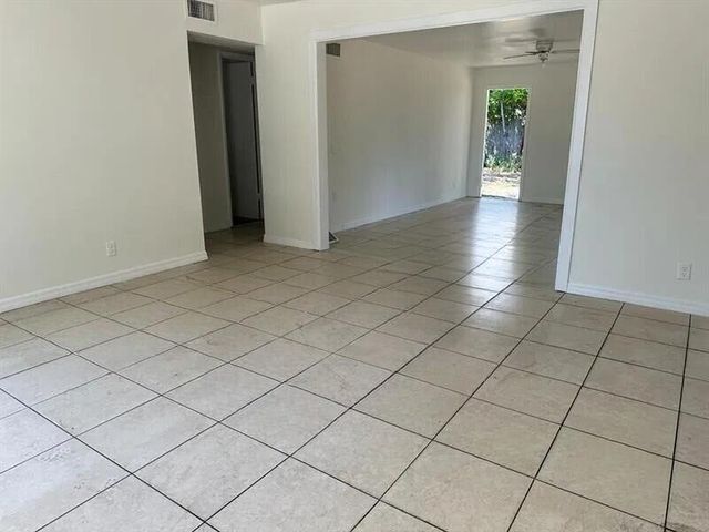 1601 Avenue H W Avenue W, Riviera Beach, FL 33404