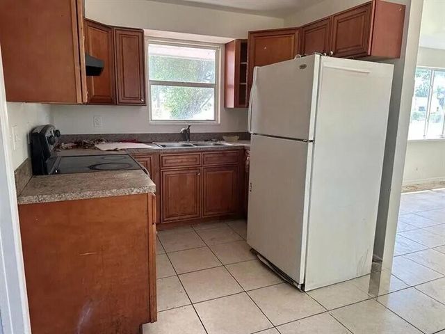 1601 Avenue H W Avenue W, Riviera Beach, FL 33404