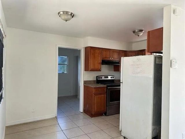 1601 Avenue H W Avenue W, Riviera Beach, FL 33404