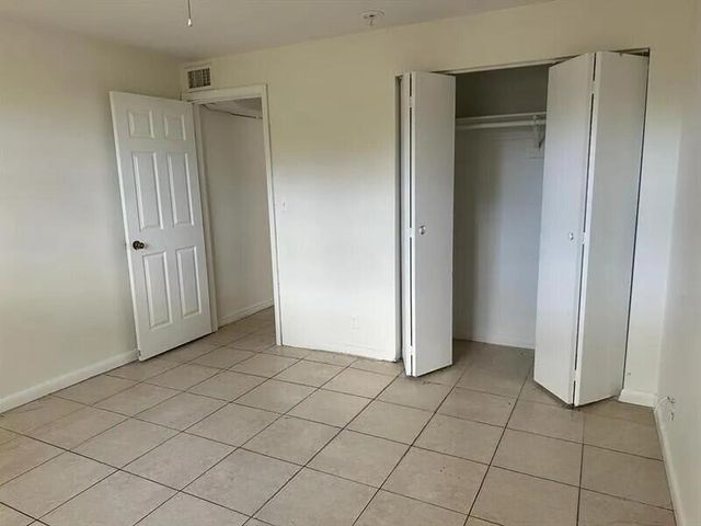 1601 Avenue H W Avenue W, Riviera Beach, FL 33404