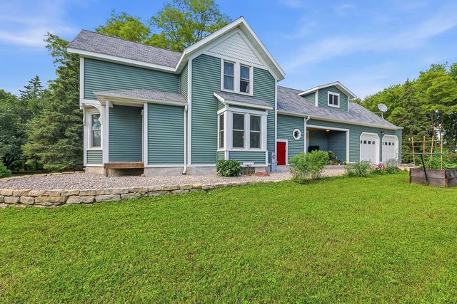 N6934 High Point ROAD, Beaver Dam, WI 53916