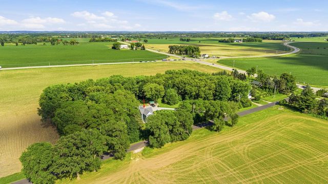 N6934 High Point ROAD, Beaver Dam, WI 53916