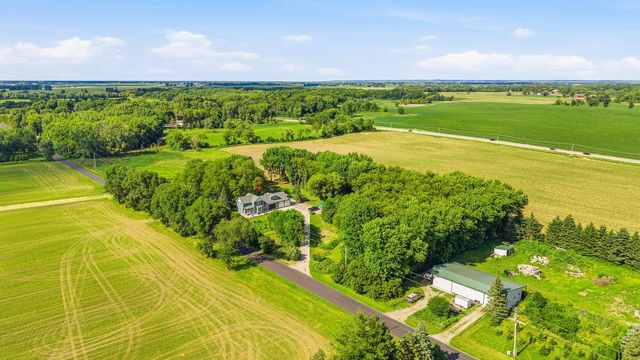 N6934 High Point ROAD, Beaver Dam, WI 53916