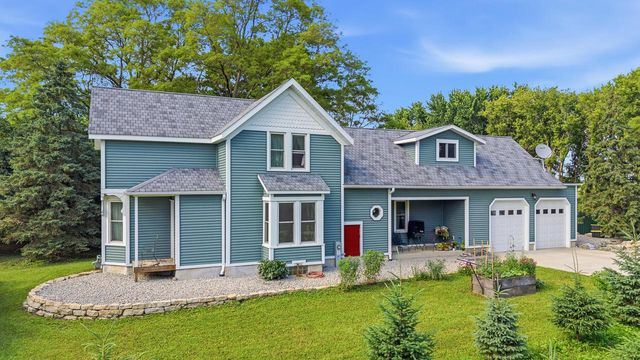 N6934 High Point ROAD, Beaver Dam, WI 53916