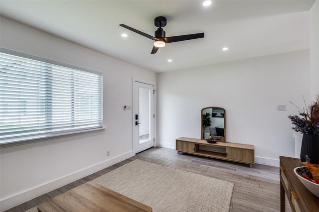 1200 E 52nd ST 205, Austin, TX 78723