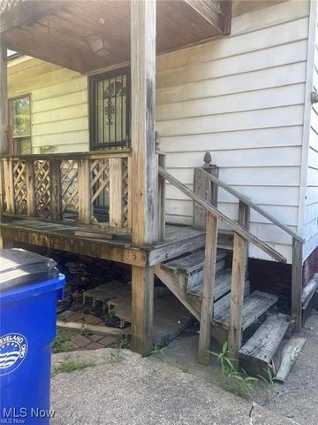 12517 Arlington Avenue, Cleveland, OH 44108