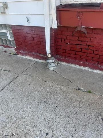 12517 Arlington Avenue, Cleveland, OH 44108