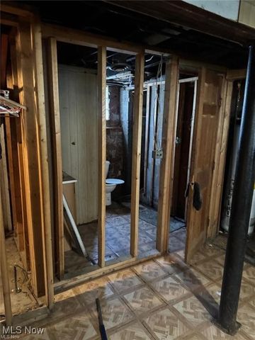 12517 Arlington Avenue, Cleveland, OH 44108