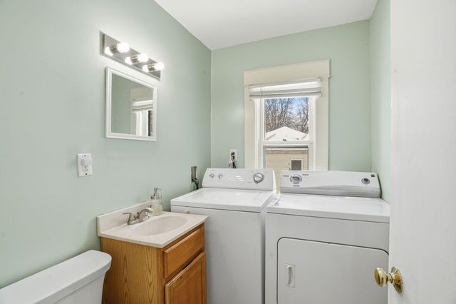 237 Page Street E, Saint Paul, MN 55107