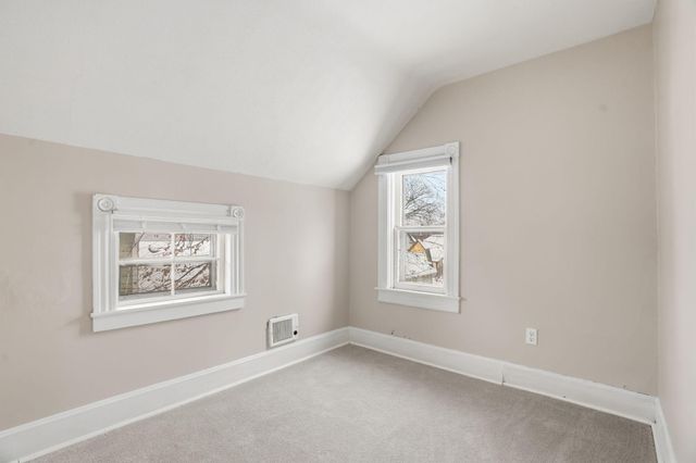 237 Page Street E, Saint Paul, MN 55107