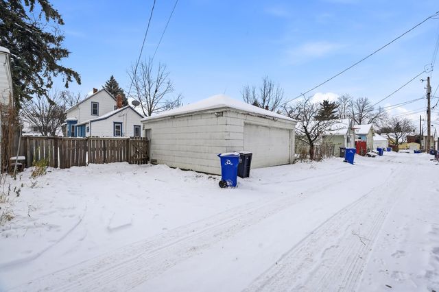 237 Page Street E, Saint Paul, MN 55107