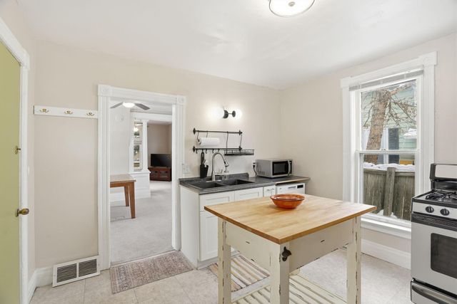 237 Page Street E, Saint Paul, MN 55107