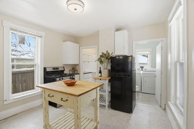 237 Page Street E, Saint Paul, MN 55107