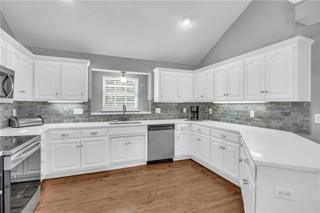 18441 Spruce Street, Gardner, KS 66030