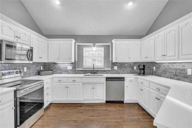 18441 Spruce Street, Gardner, KS 66030