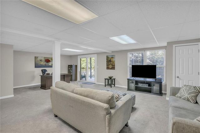 18441 Spruce Street, Gardner, KS 66030