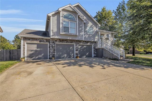 18441 Spruce Street, Gardner, KS 66030