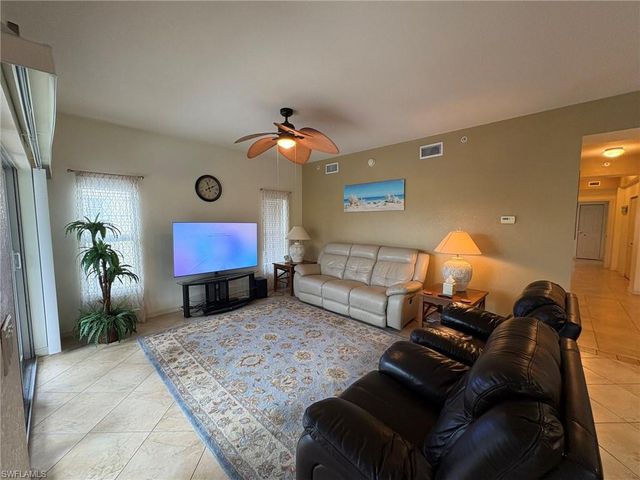10031 Lake Cove DR 201, Fort Myers, FL 33908