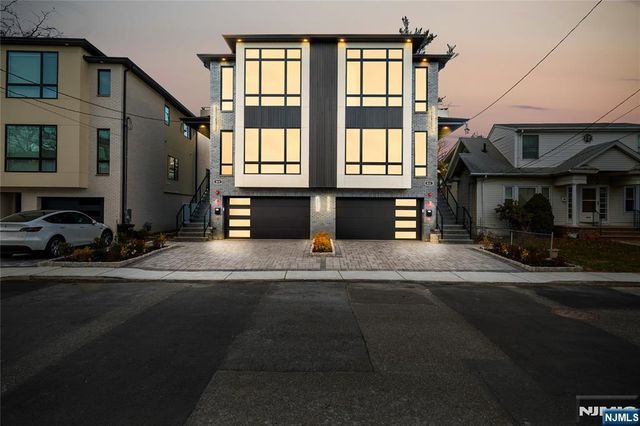 811 Jassamine Way, Fort Lee, NJ 07024