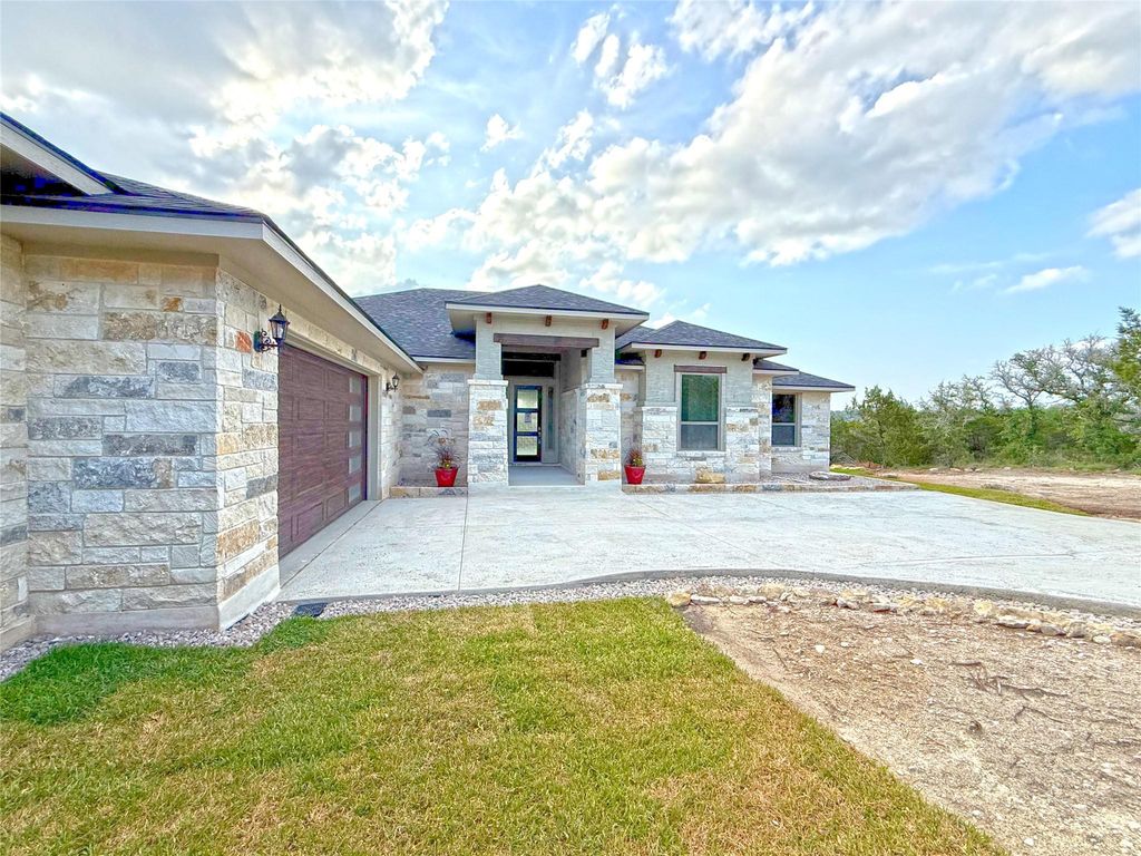 25012 Montana Creek XING, Marble Falls, TX 78654