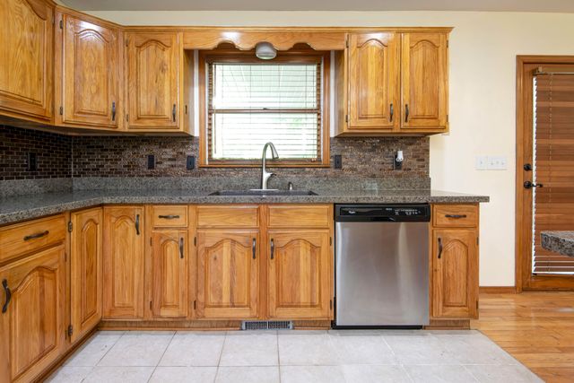 2129 E Cherryvale Street, Springfield, MO 65804