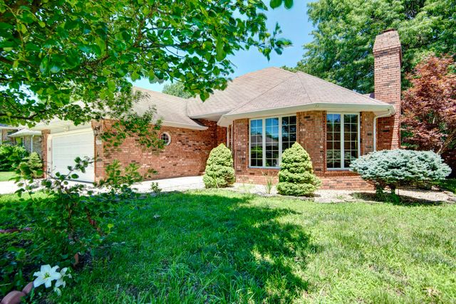 2129 E Cherryvale Street, Springfield, MO 65804