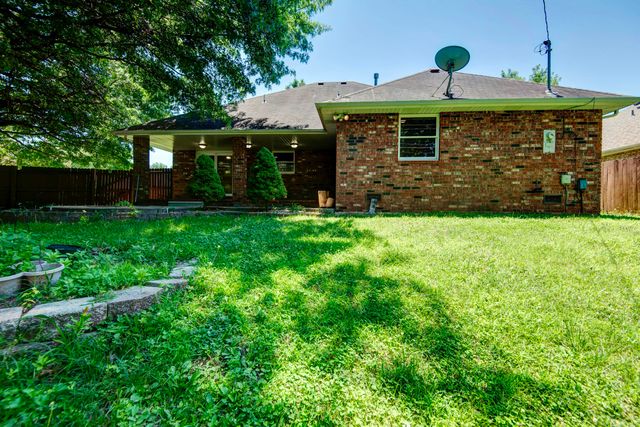 2129 E Cherryvale Street, Springfield, MO 65804