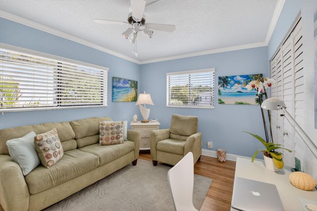 5250 Las Verdes Circle 313, Delray Beach, FL 33484