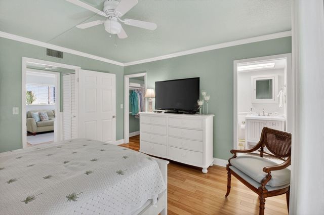 5250 Las Verdes Circle 313, Delray Beach, FL 33484