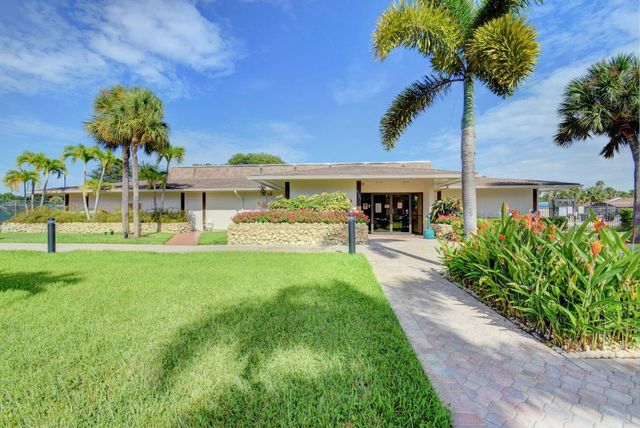 5250 Las Verdes Circle 313, Delray Beach, FL 33484