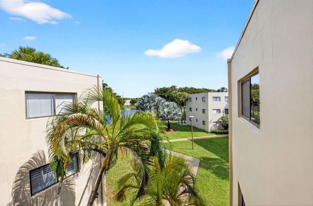 5250 Las Verdes Circle 313, Delray Beach, FL 33484