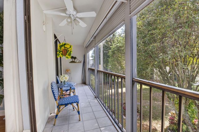 5250 Las Verdes Circle 313, Delray Beach, FL 33484