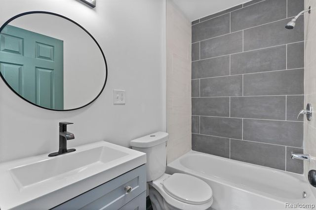 15781 Washburn St, Detroit, MI 48238