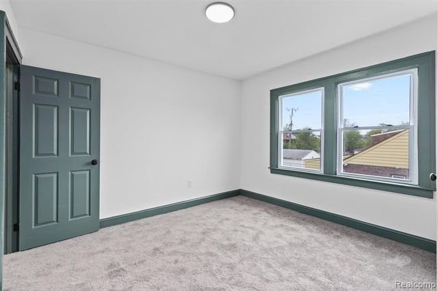 15781 Washburn St, Detroit, MI 48238