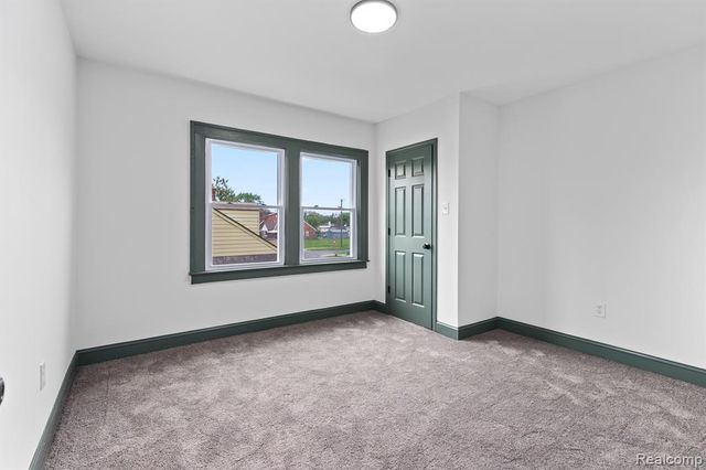 15781 Washburn St, Detroit, MI 48238