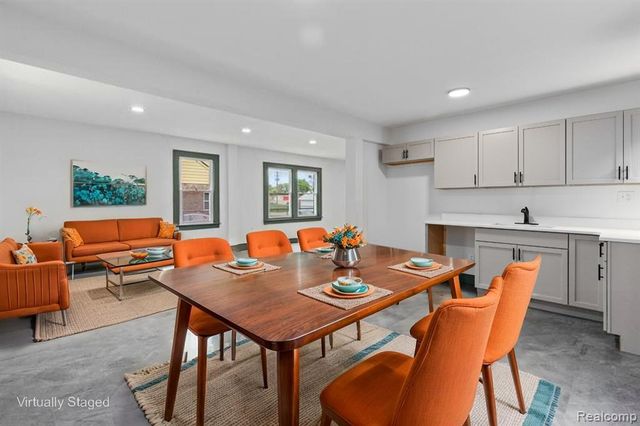 15781 Washburn St, Detroit, MI 48238