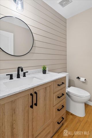 1 CRANBERRY Court, South Brunswick, NJ 08540