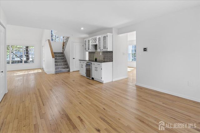 1 CRANBERRY Court, South Brunswick, NJ 08540