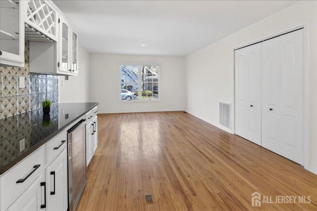 1 CRANBERRY Court, South Brunswick, NJ 08540