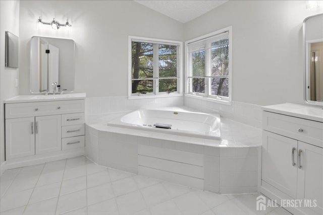 1 CRANBERRY Court, South Brunswick, NJ 08540