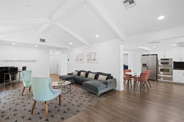 413 Holiday, Hallandale Beach, FL 33009