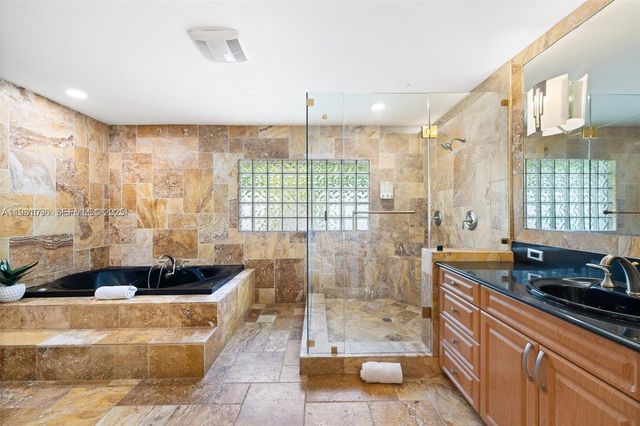 413 Holiday, Hallandale Beach, FL 33009