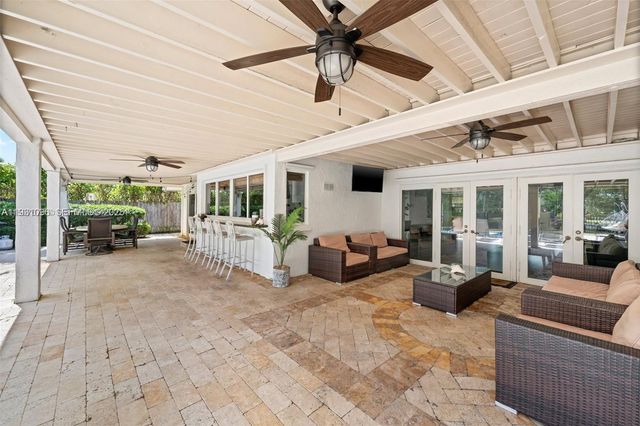 413 Holiday, Hallandale Beach, FL 33009