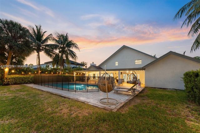 413 Holiday, Hallandale Beach, FL 33009