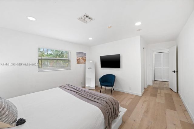 413 Holiday, Hallandale Beach, FL 33009