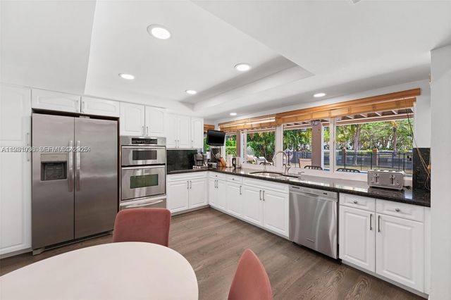 413 Holiday, Hallandale Beach, FL 33009