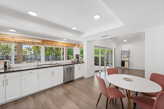 413 Holiday, Hallandale Beach, FL 33009