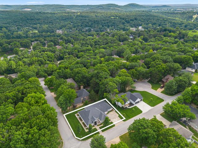 400 Loganberry Road, Branson, MO 65616